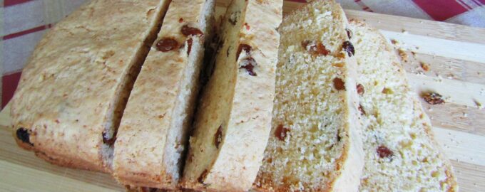 Творожный кекс с изюмом