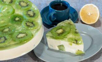 Творожный торт без выпечки с желатином и киви