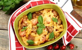 Макароны с фрикадельками в духовке
