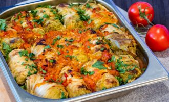 Голубцы из пекинской капусты с мясом и овощами