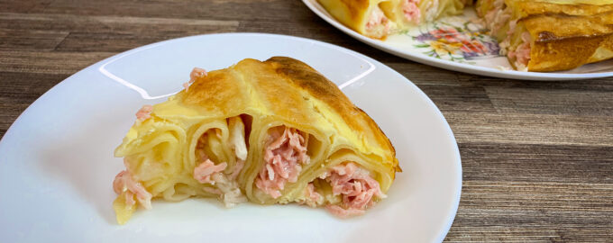 Блинный пирог с курицей