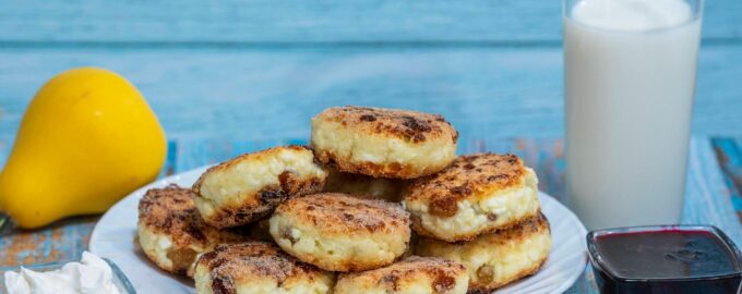 Творожные сырники без муки с изюмом