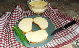 Плавленый сыр на сковороде