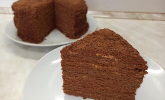Торт Шоколадный Медовик со сметанным кремом