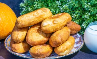 Пирожки с картошкой и грибами жареные на сковороде
