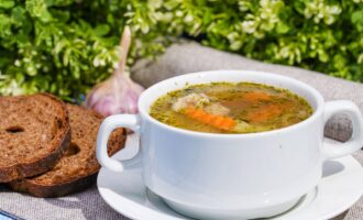 Постный грибной суп с гречкой и картофелем