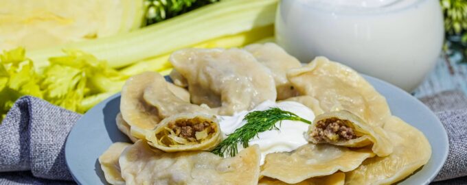 Вареники с капустой и мясом по-сибирски