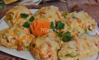 Запеченное куриное филе с овощами
