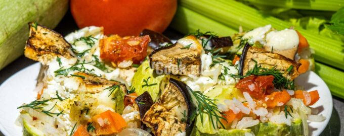 Сибирское овощное рагу с сыром и рисом
