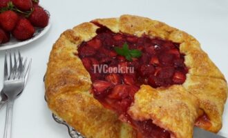 Галета с клубникой