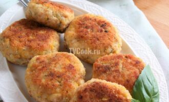 Котлеты из куриной грудки и кабачка