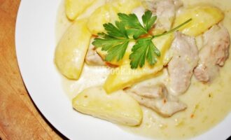 Свинина, тушеная с картошкой