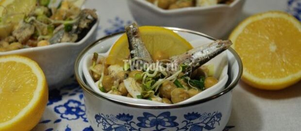 Салат с сардинами