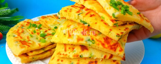 Лепешки без раскатки теста с сыром и луком. Рецепт