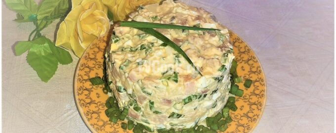 Cалат с сельдью, картофелем и яйцами