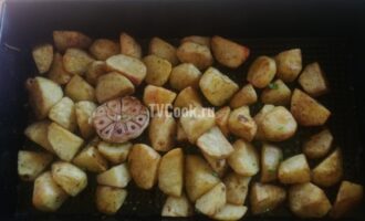 Картошка с чесноком в духовке
