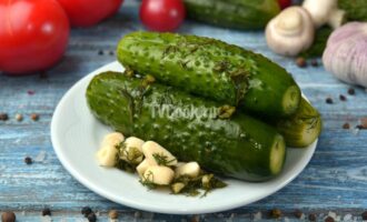 Малосольные огурцы за сутки