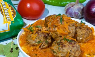 Мясные фрикадельки с рисом в пикантном соусе
