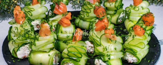 Закуска из творога с сыром и красной рыбой на праздник