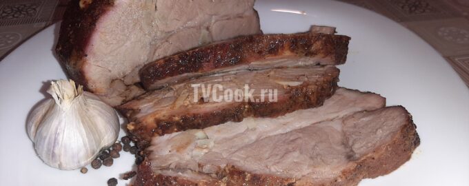 Сочный свиной ошеек в духовке на Новый год