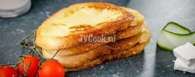 Гренки с яйцом из хлеба на сковороде