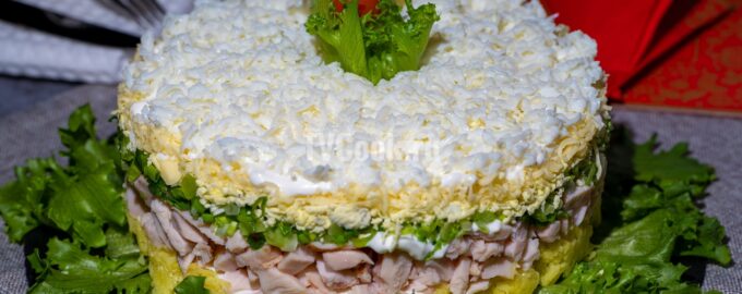 Салат Невеста с копченой курицей и картошкой