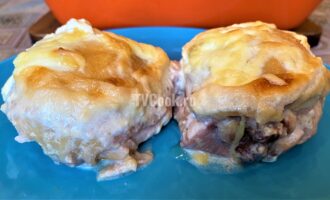 Куриные бедра с сыром в духовке