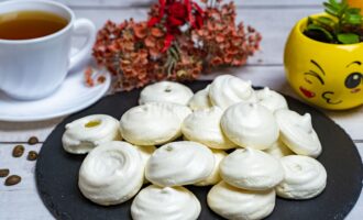 Пирожное безе классическое домашнее в духовке