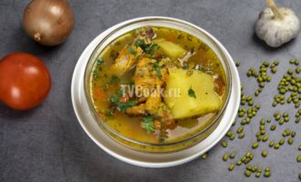 Чечевичный суп с копченостями и овощами по-турецки