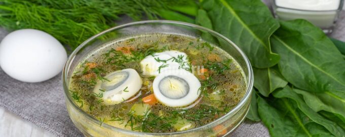 Щавелевый суп с курицей и овощами