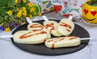 Домашнее ванильное мороженое со сгущенкой