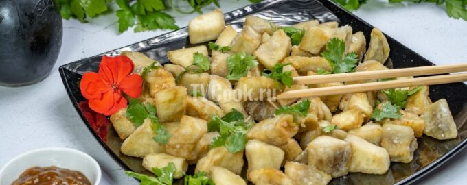 Закуска из обжаренных баклажанов с соусом по-китайски