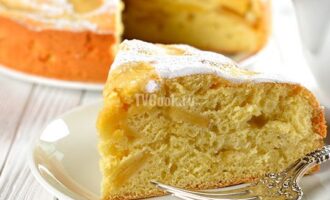 рецепт Шарлотка с яблоками в духовке