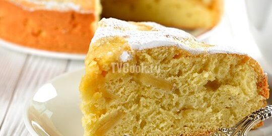 рецепт Шарлотка с яблоками в духовке
